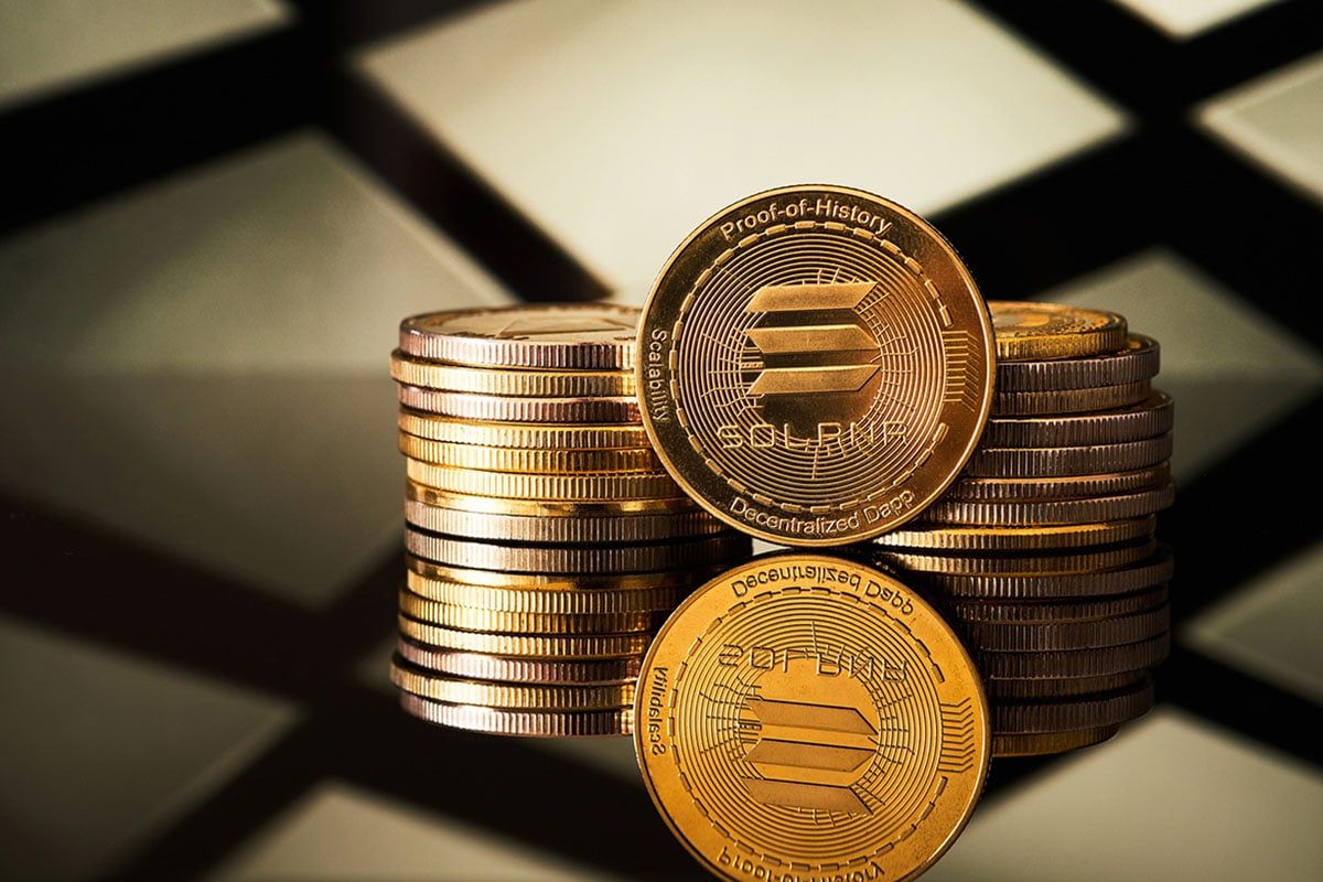 SOL Price Faces 9% Drop as Solana Network Activity Sees Sharp Declines