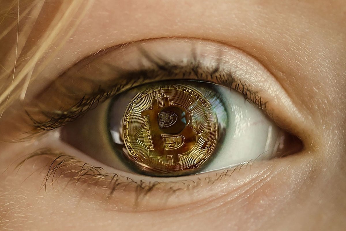 Bitcoin Price Prediction: BTC Price Signals Major Selloff below $90K Ahead amid Whales Capitulation