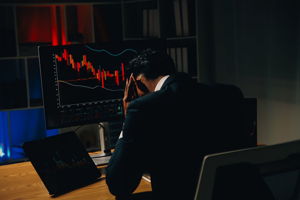 105K Traders Liquidated as Bitcoin Slips Below $97,000: AI Tokens, ADA Soar