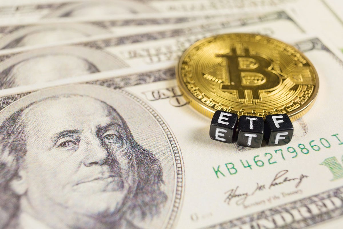 Bitcoin ETFs Face $3.2 Billion Outflows in Eight-Day Losing Streak