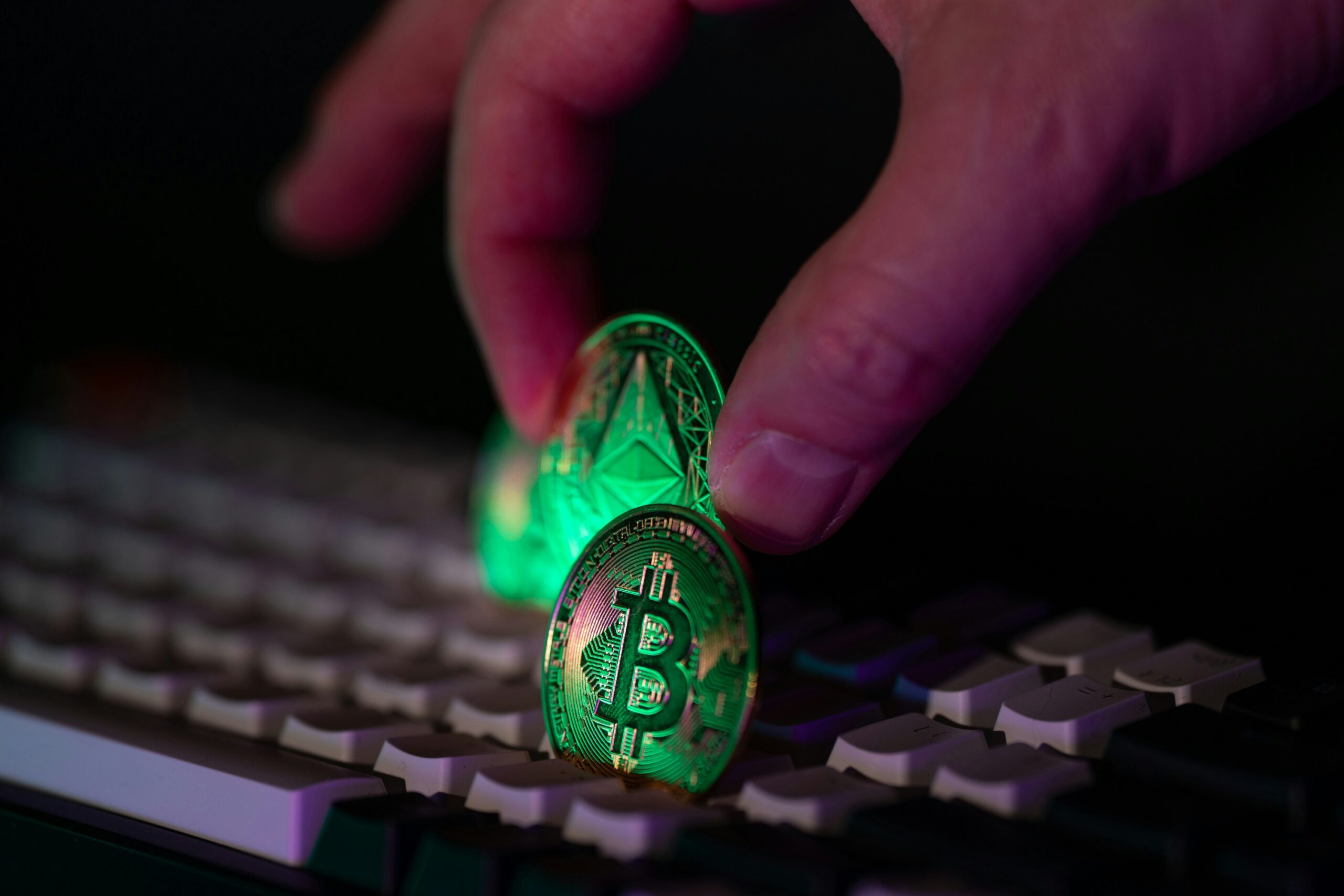 Arnaque crypto sur Facebook