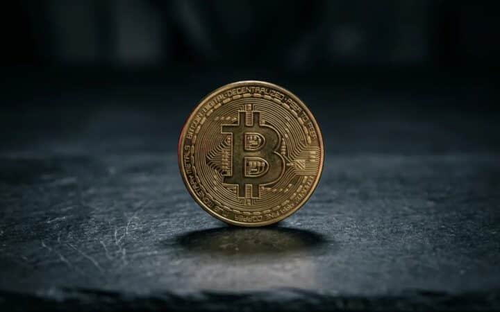 Bitcoin : Les détenteurs conservent leurs BTC malgré une demande atone