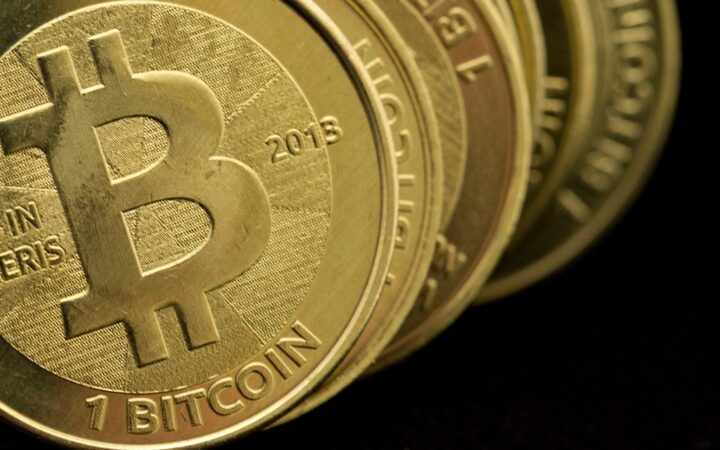 Bitcoin koers RSI daalt onder 50: Is $100.000 in gevaar?