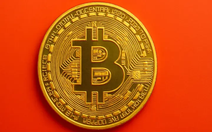Bitcoin koers kan volgens Elliott Wave analyse corrigeren richting $105.000