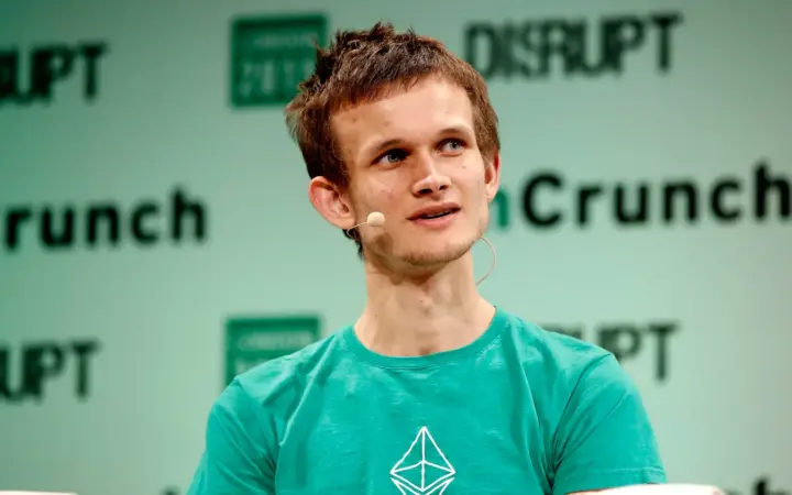 Vitalik Buterin steunt ETH‑treasurybedrijven maar waarschuwt voor gevaren van over‑leverage