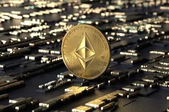 Ethereum (ETH) Fiyat Tahmini: Ethereum, MACD Kesişimi ve Kurumsal Girişler
