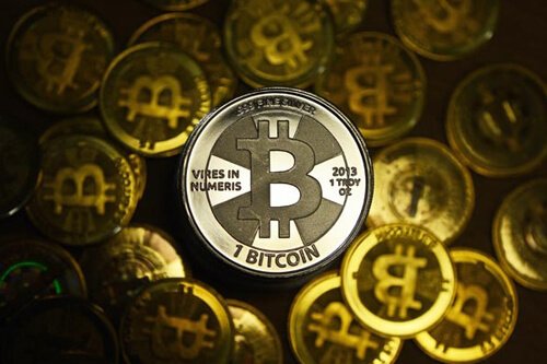 U.S. Marshals Accidentally Leak List of Bidders in Silk Road Bitcoin Auction