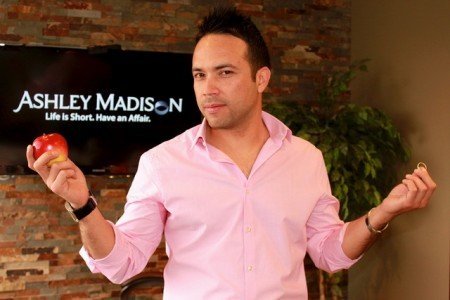 Hackers Demand Ransom in Bitcoin From Ashley Madison Members After Releasing Their Data