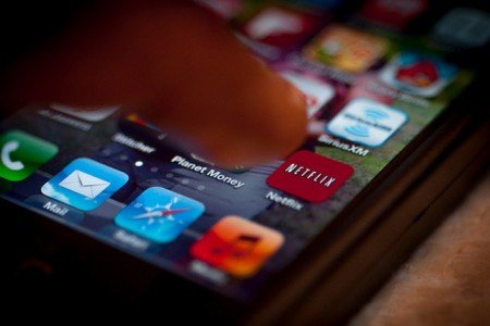 ‘It Sure Would Be Nice to Have Bitcoin in Terms of a Global Currency,’ Says Netflix CFO
