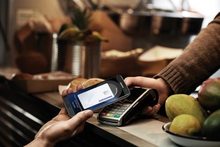 Apple and Google Face Samsung as Strong Competitor on Mobile Payments Market