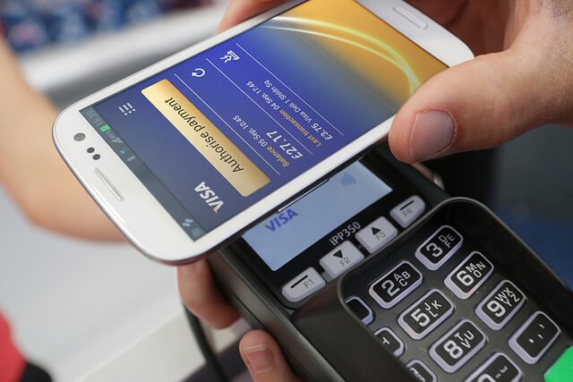 Contactless Mobile Payments ‘Will Outstrip Cash by 2025’, Predicts The Co-op