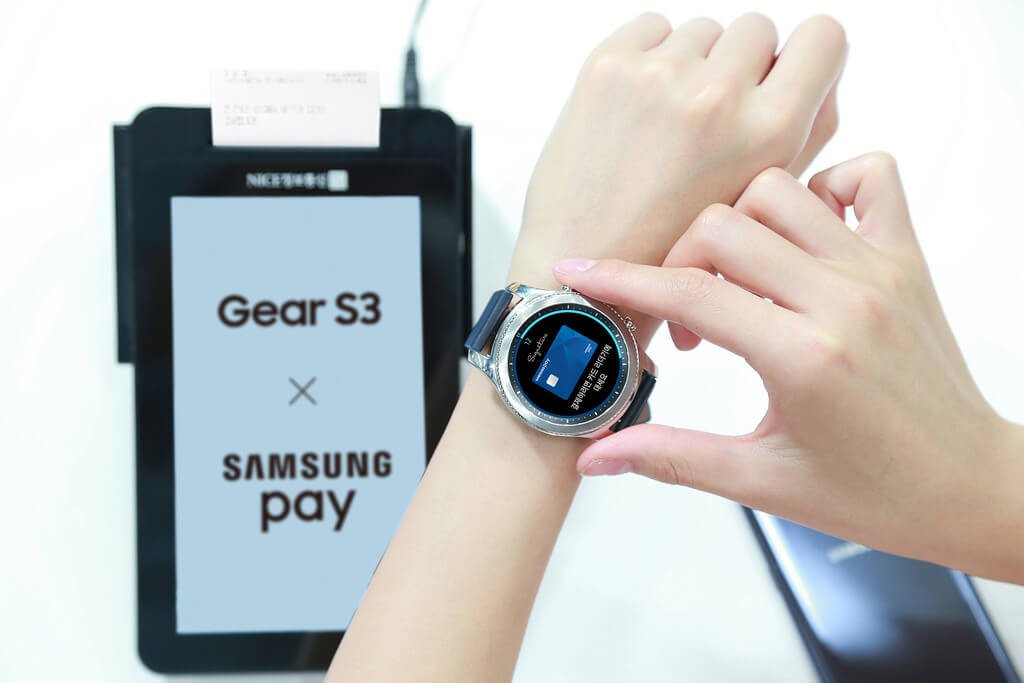 Samsung Pay Has Finally Launched in the UK, Takes on Apple and Google