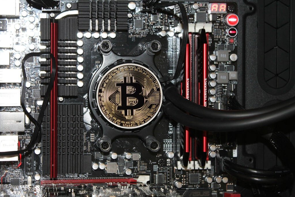 ‘Great Bitcoin Heist’: 600 Cryptocurrency Mining Computers Stolen in Iceland