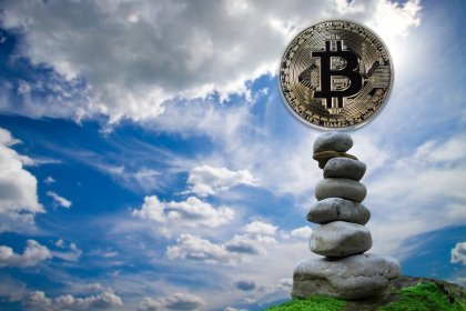 Bitcoin Price Hits $8,000 Mark Rising on $1K in Just 45 Minutes