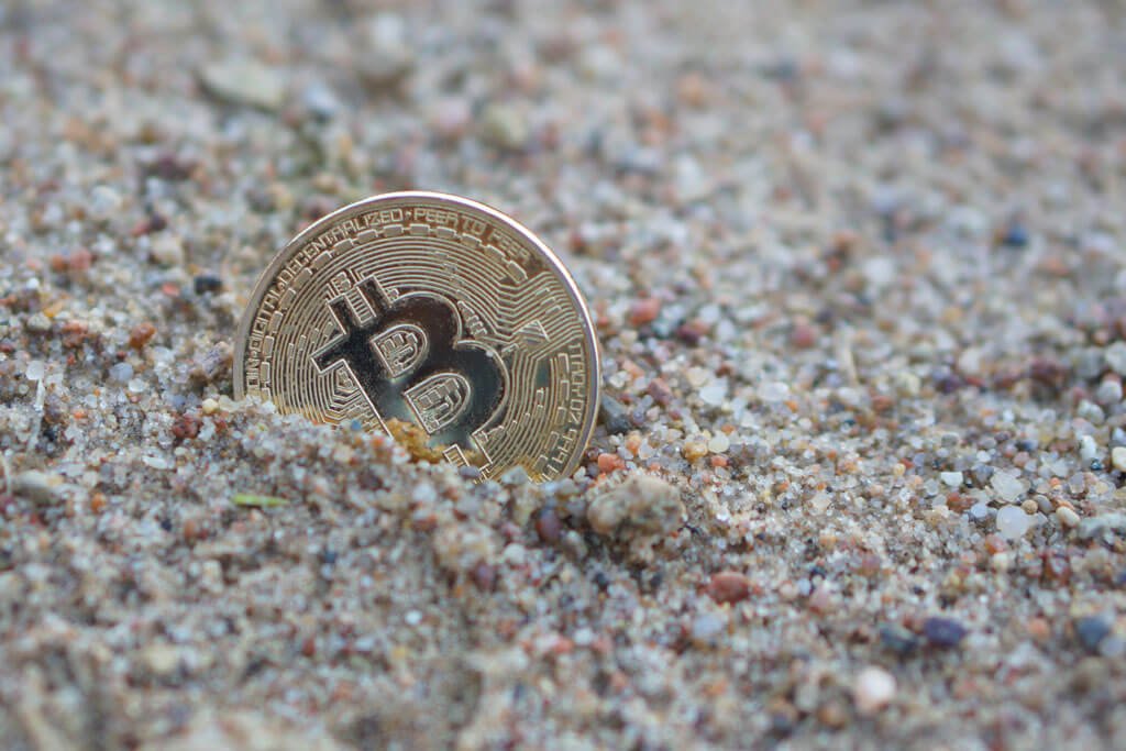 LedgerX Initiates First Long-Term Bitcoin Option Price at $10,000