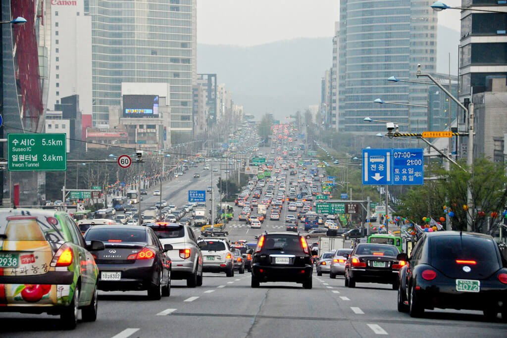 Дороги в южной корее. Южная Корея Сеул дороги. Южная Корея Сеул пробки. Сеул Южная Корея дорога пробки. Тегеран Корея.