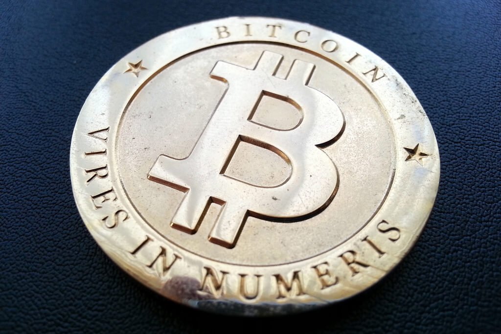 Bitcoin Price Surpasses $16,000 After Christmas Crash