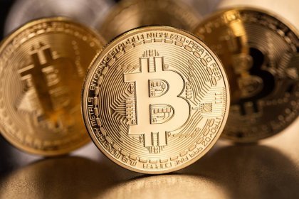 Bitcoin Surpasses $17,200 Following the Launch of Bitcoin Futures Trading