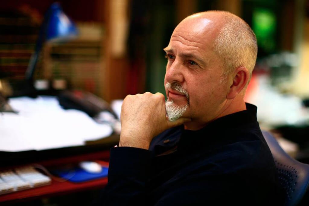 Rock Star Peter Gabriel Grants Support to Blockchain-based Startup for Food Transportation