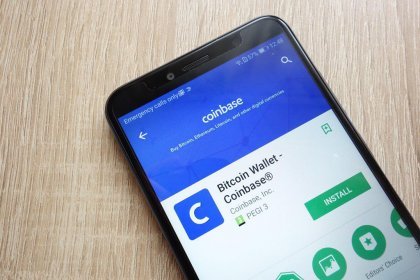 Coinbase App Downloads Decline With Bearish Crypto Market
