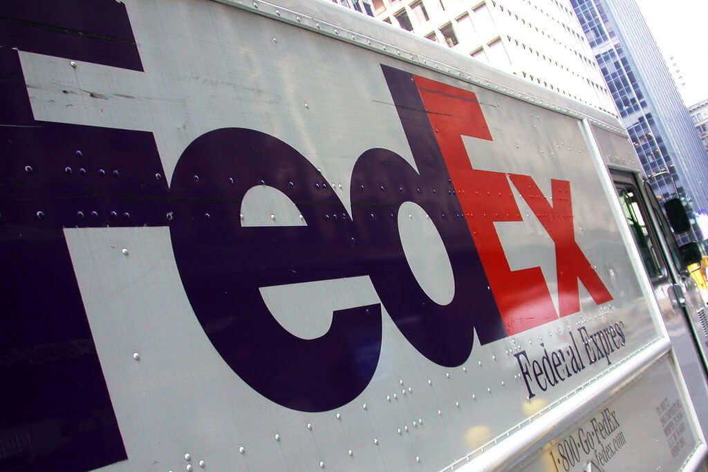 FedEx Institute and Good Shepherd Pharmacy Cooperate to Distribute Cancer Drugs by Using Blockchain