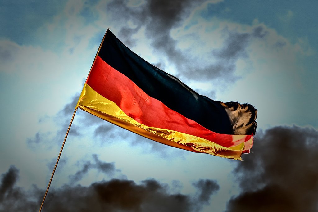 Positive News for Crypto: Germany Seeks for Independent SWIFT System Devaluating US Dollar