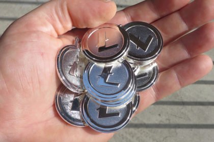 While Litecoin and XRP Hit 2018 Lows, the Latter Gets Accepted at Bitcoin Superstore