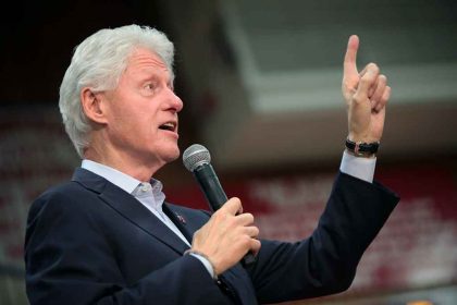 Swell 2018: Bill Clinton Believes Blockchain Innovation Shouldn’t be Hammered by Over-Regulation