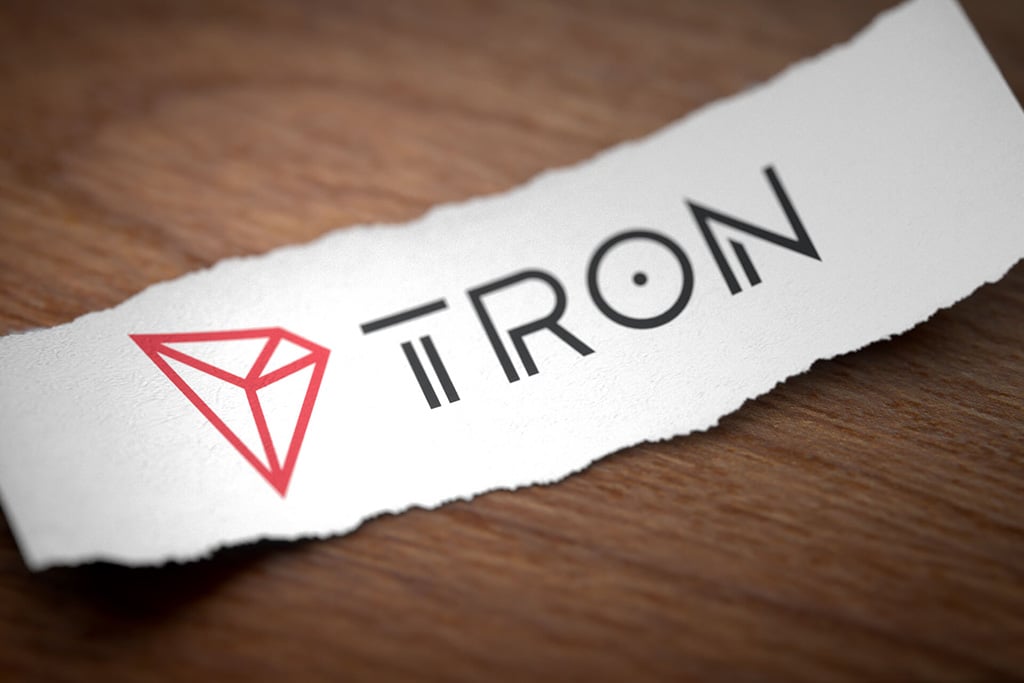 Tron Takes the Spot Within Best Crypto Performers Ahead of Massive Selloff