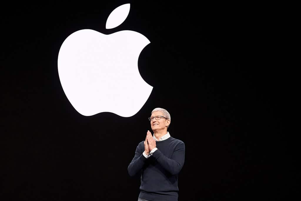 Apple (AAPL) Stock Plunges After the Company Presents New Services
