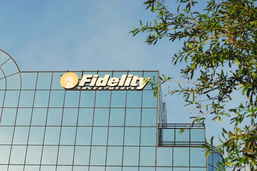 One of World’s Most Prominent Asset Managers Fidelity May Soon Take Cryptoland by Storm