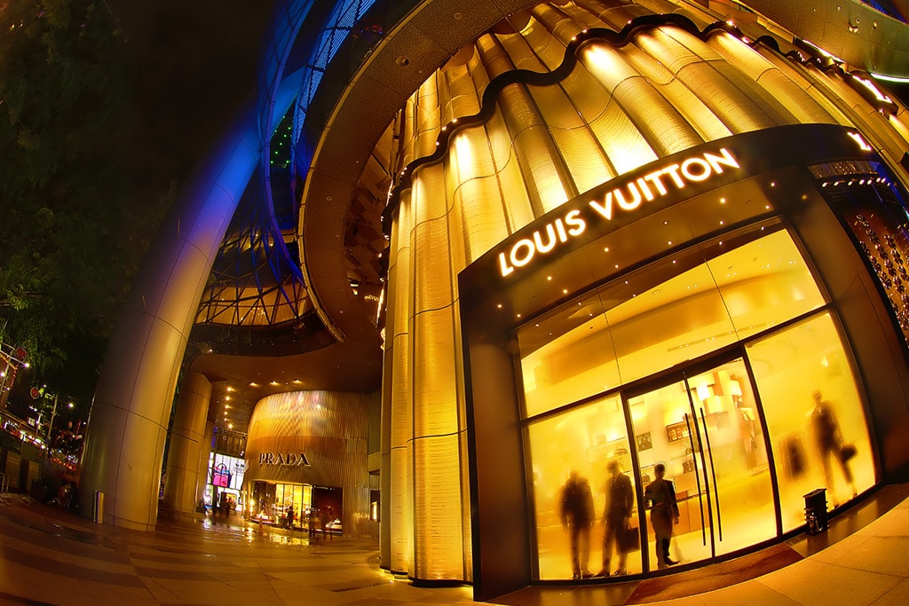 Louis Vuitton Sets Sight on an AURA Blockchain Launch