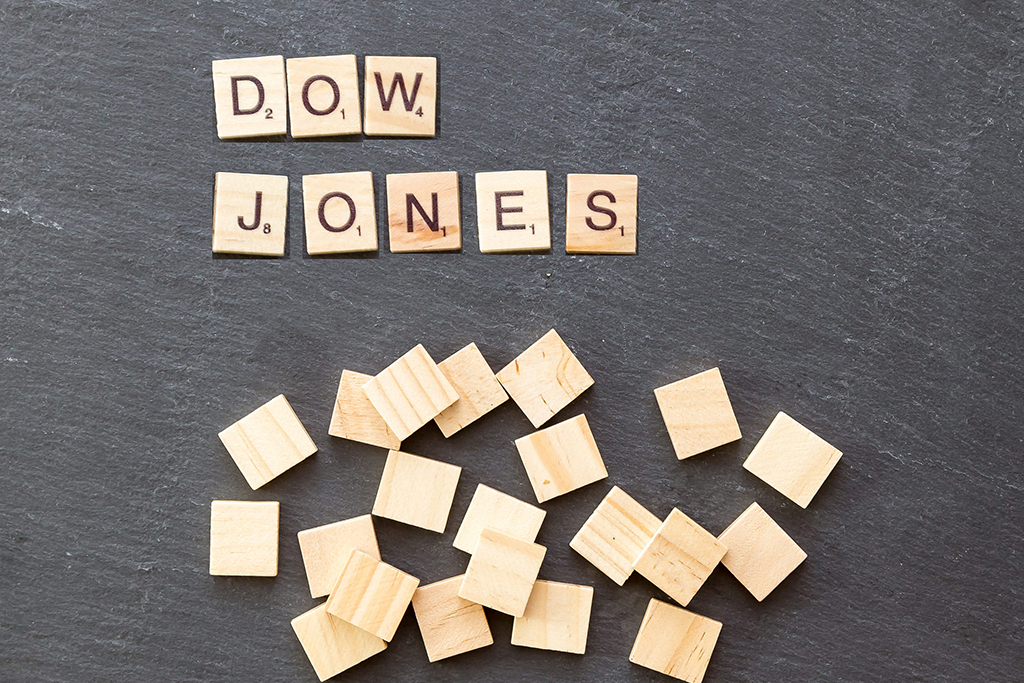 Dow Jones Rises 300 Points on Strong US and China Data