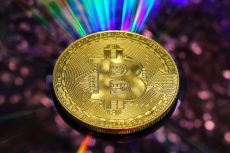 Bitcoin Price Consolidates Around $7000 Levels After Surging Past $7500