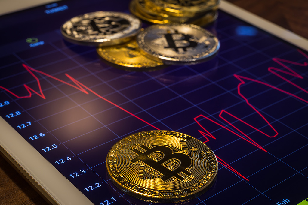Bitcoin Price Analysis: BTC/USD Price Ranging Within $8,879-$9,398 Levels, Awaiting a Breakout