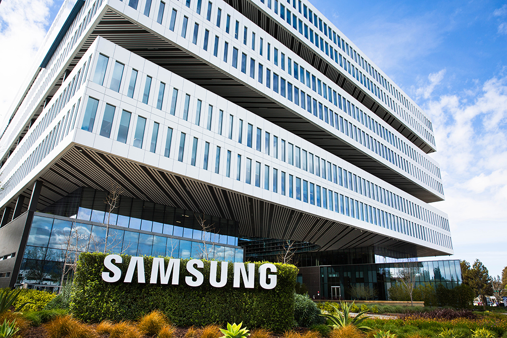 Without Loud Announcements Samsung Adds Bitcoin to Its Blockchain Keystore