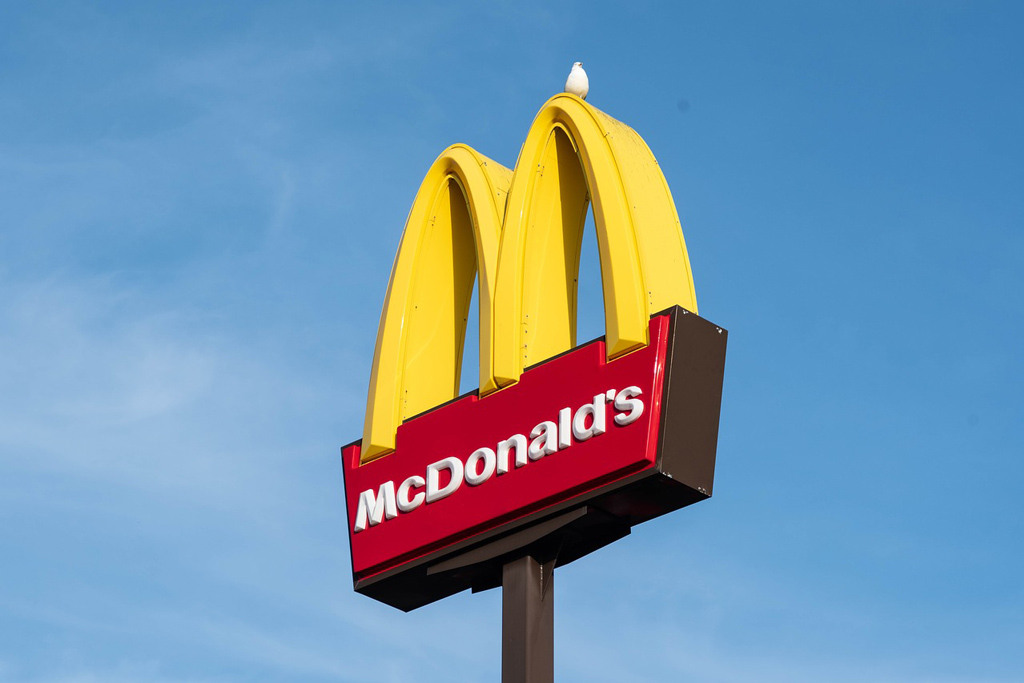 McDonald’s (MCD) Acquires Startup to Add Artificial Intelligence to Its Drive-Through Restaurants