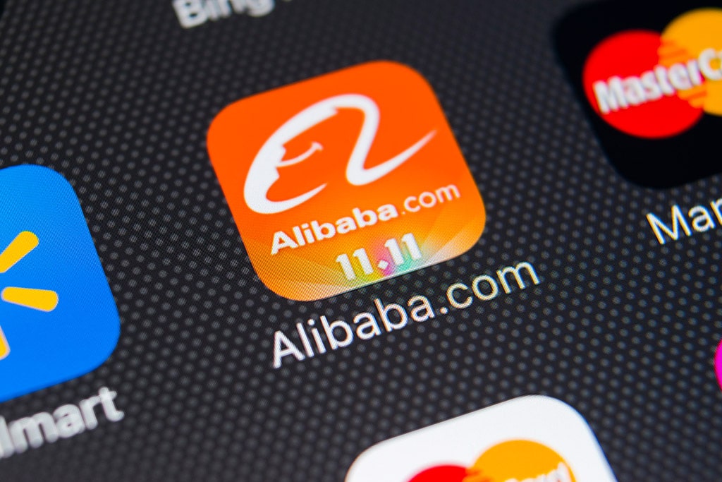 Amidst Strong Demand, e-Commerce Giant Alibaba (BABA) Will Close Its Books Early for Hong Kong Listing