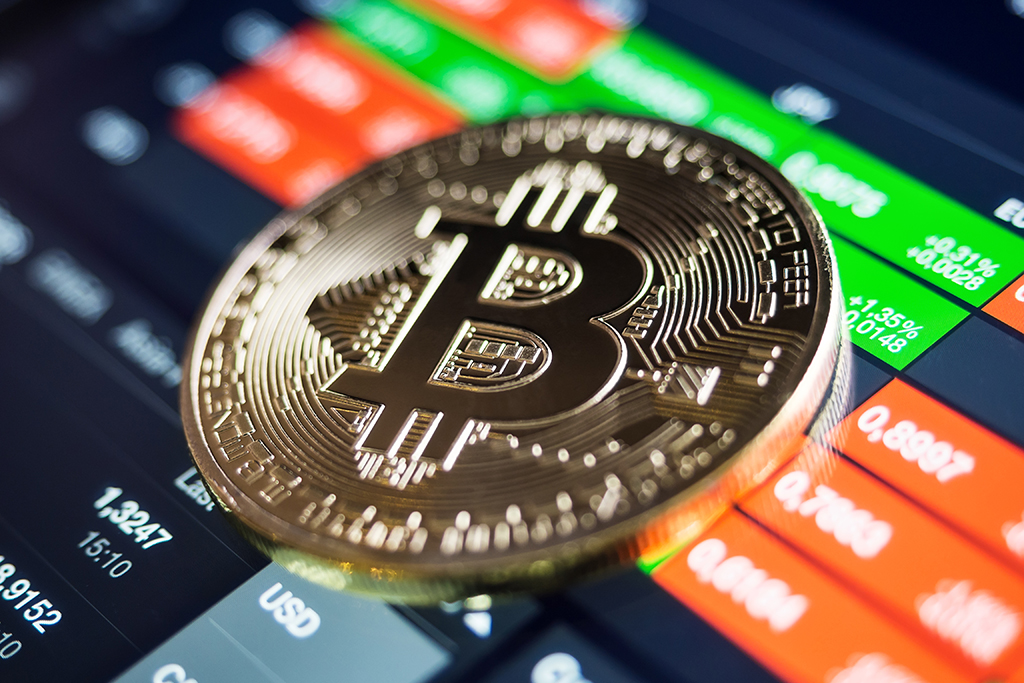 Bitcoin Currently Stuck in Bearish Pattern, Breakout Expected