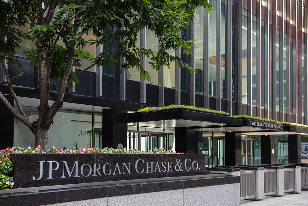 Dark Money Laundering Clouds Force Japan’s Banks to Eye JPMorgan Blockchain Network