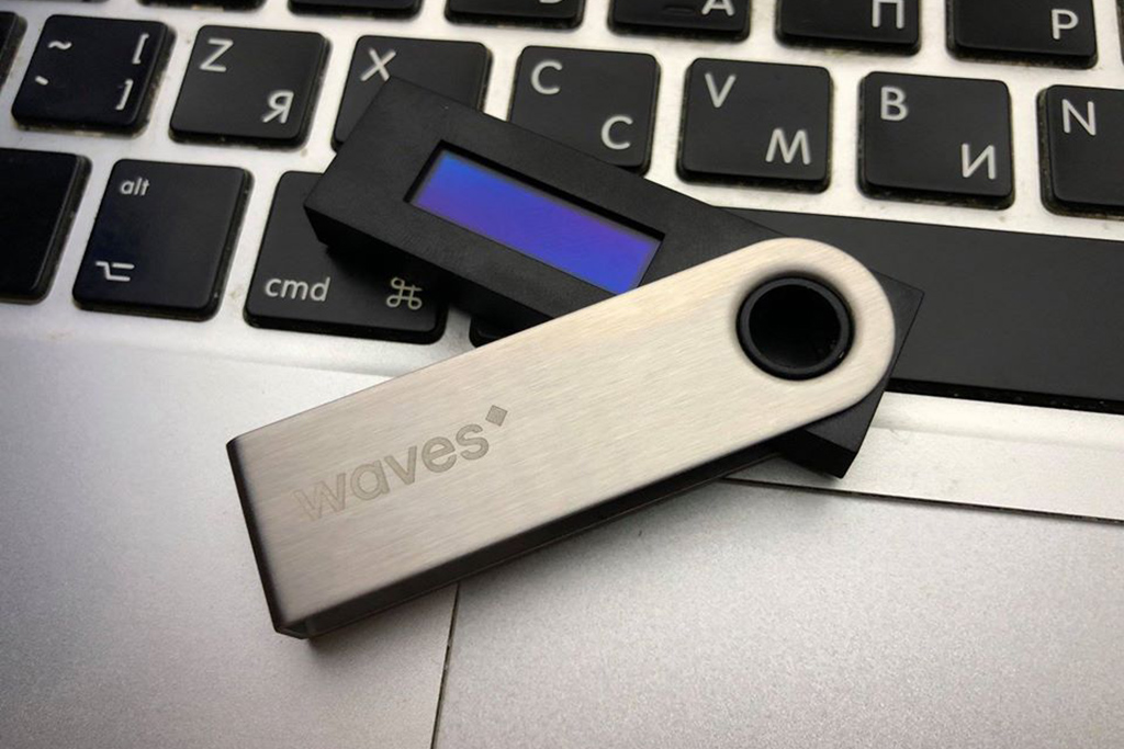 Waves DEX Foregoes Total Decentralization and Is Migrating to a Hybrid Model