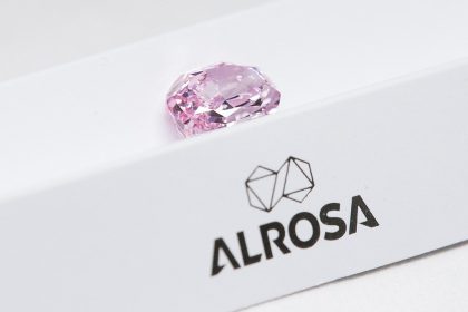 WeChat, Alrosa Feature Diamonds Market with Blockchain-Based Tracking Tool
