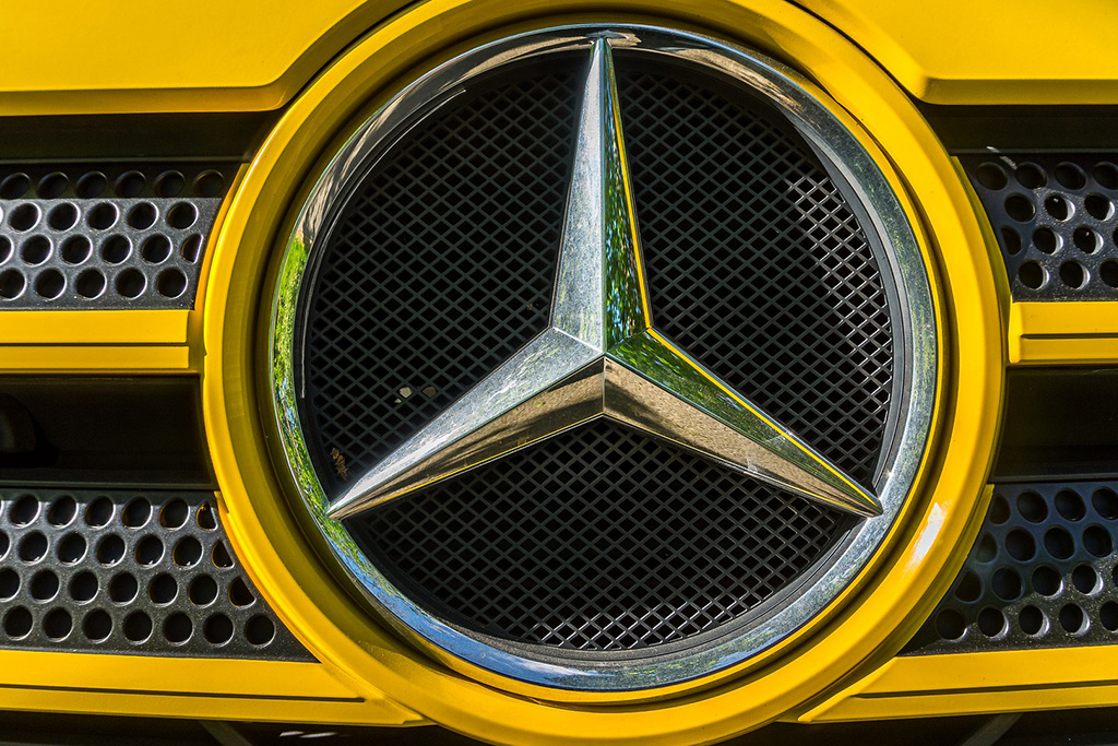 Mercedes-Benz Is to Use Blockchain to Track CO2 Emissions in Cobalt Supply Chain
