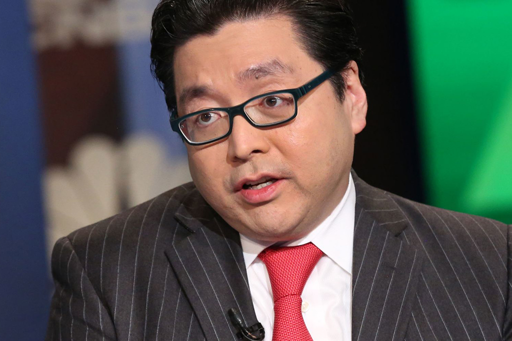 Bitcoin Price Will Beat Dow Jones to 40,000, Tom Lee Predicts