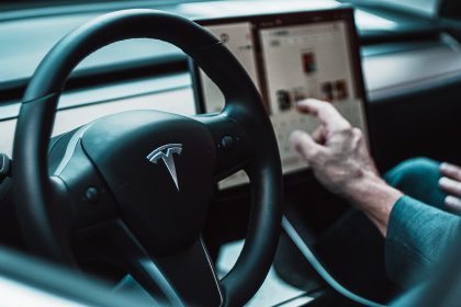 Tesla Is to Launch Ride-Sharing App with Its Own Insurance for Drivers