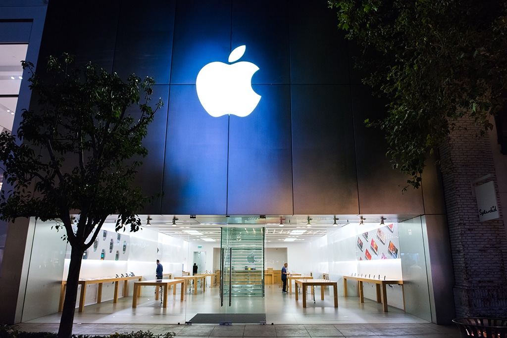 Apple (AAPL) Stock Starts Gaining Today, Its Price Target Lowered to $300 from $345