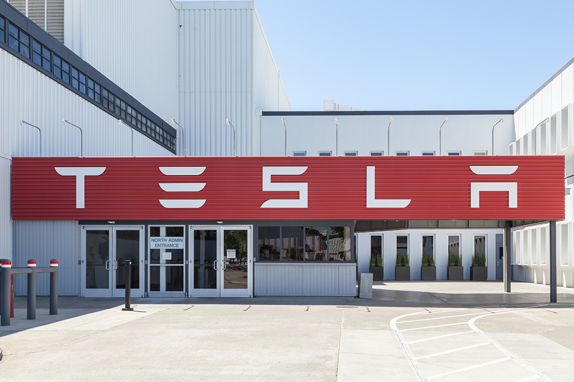 TSLA Stock Down 1.69%, Tesla Drops Lawsuit against Alameda County over Shutdown Order