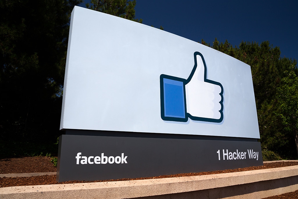 FB Stock Down 0.38%, Diamond Hill Capital Expects Facebook Shares to Grow at Fast Rate