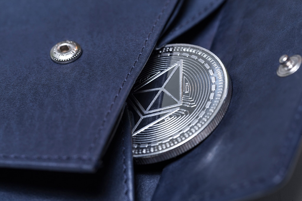 Over 120,000 ETH Wallets Ready for Ethereum 2.0 Staking, Network Fee at Peak