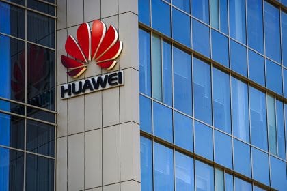 Huawei Overtakes Samsung and Apple as World’s Largest Smartphone Maker in April